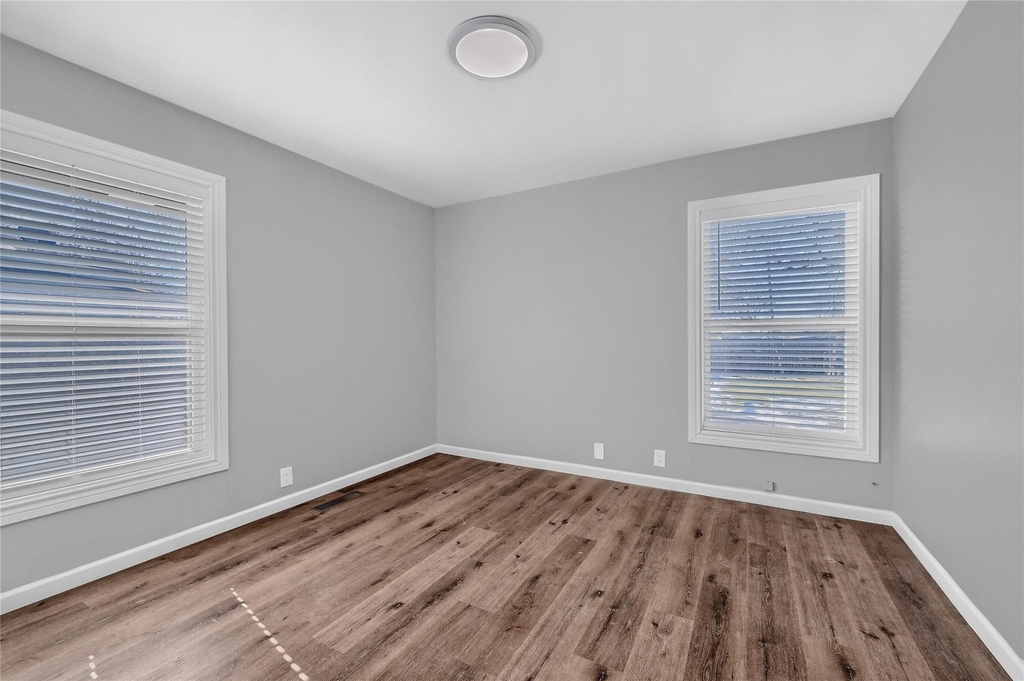 204 N Holly Avenue - Photo 12