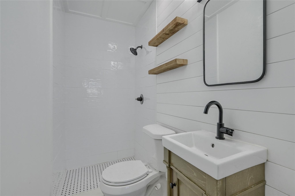 204 N Holly Avenue - Photo 11