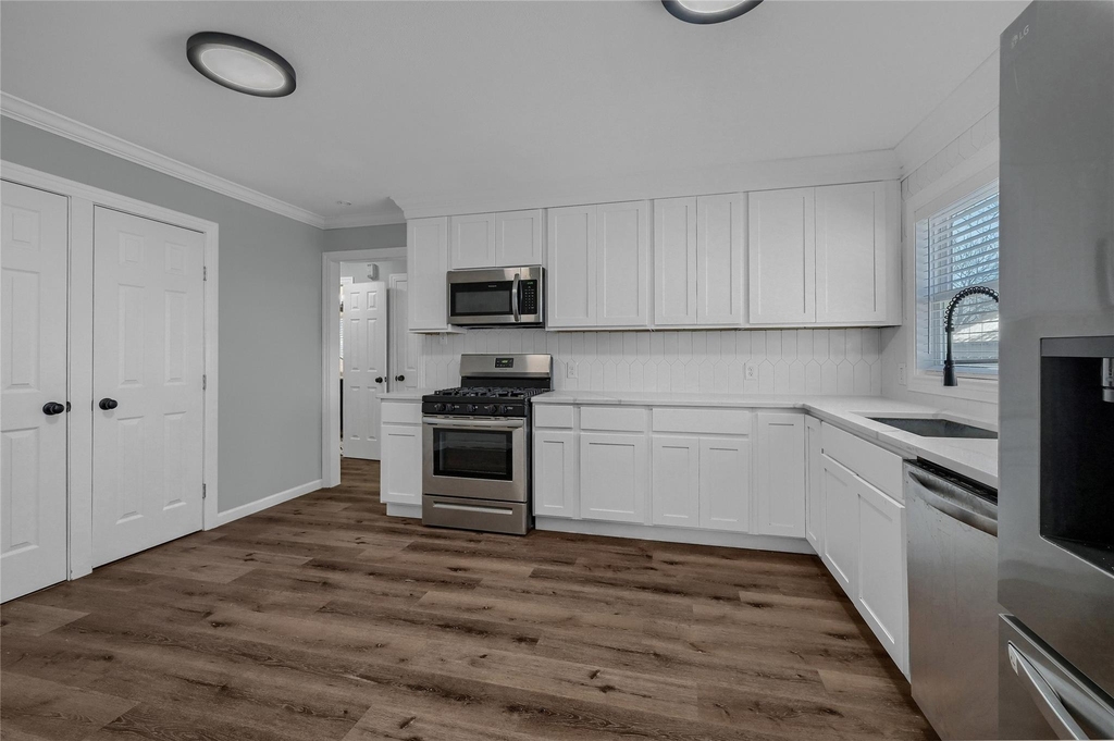 204 N Holly Avenue - Photo 7