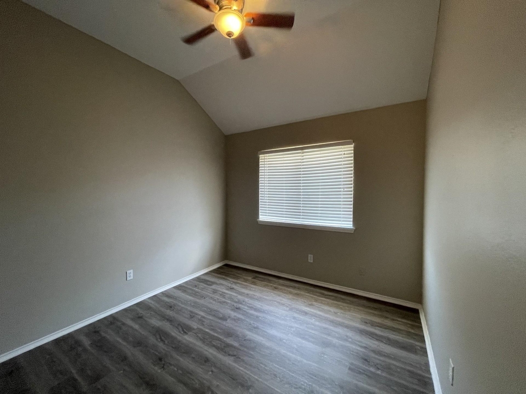 5737 Sterling Green Trail - Photo 11