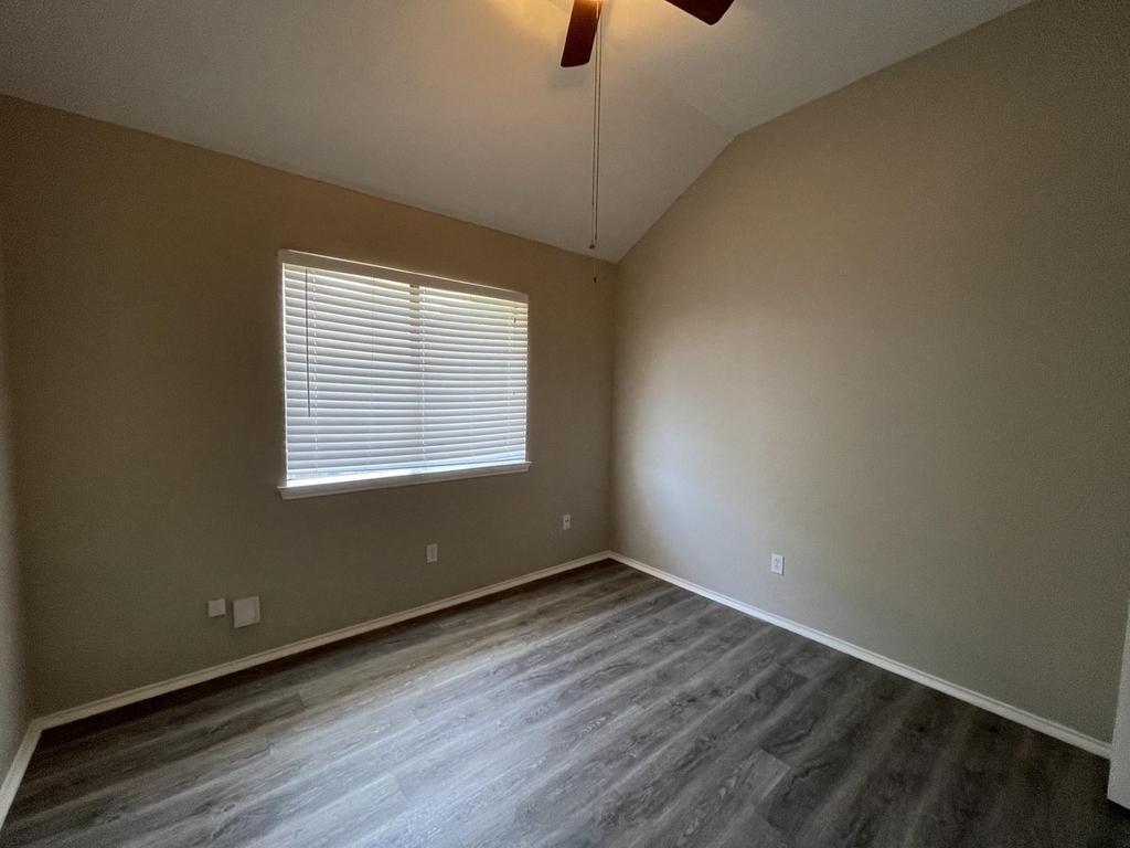 5737 Sterling Green Trail - Photo 9