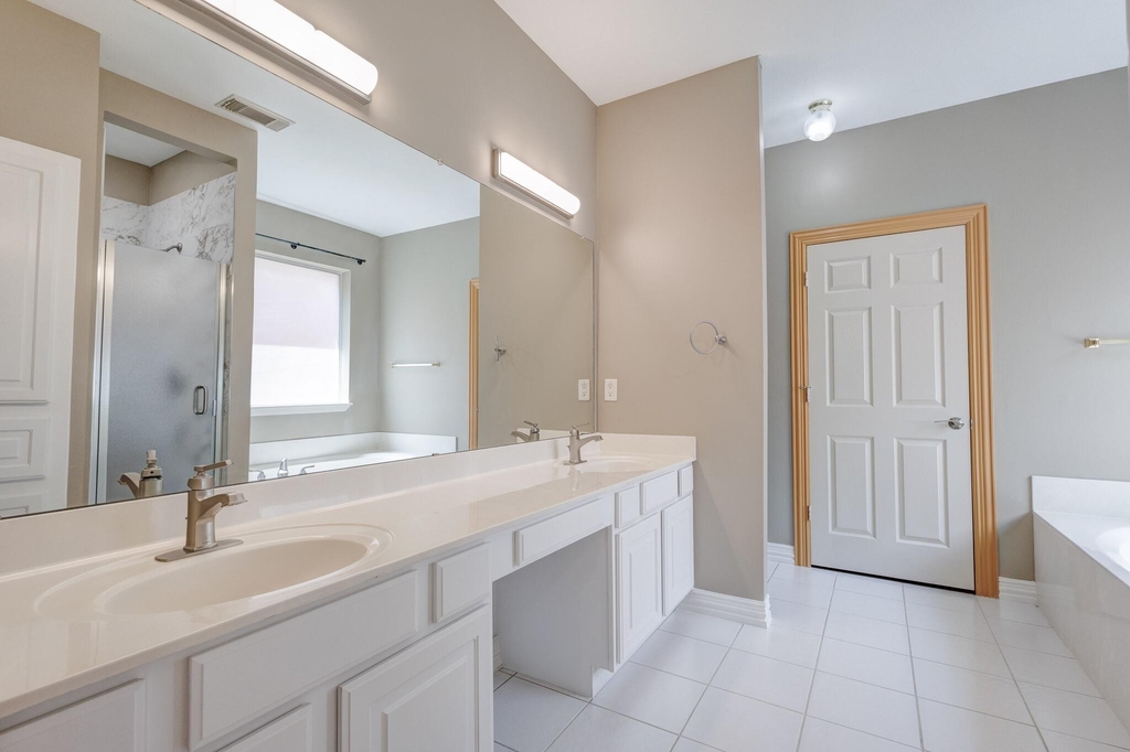 18722 Riverstone Court - Photo 12