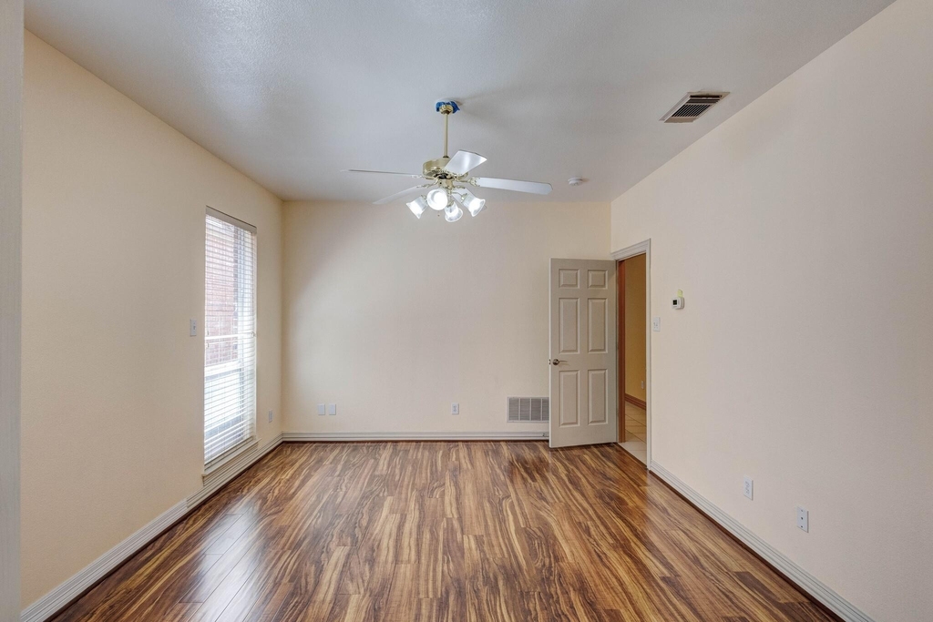 18722 Riverstone Court - Photo 11