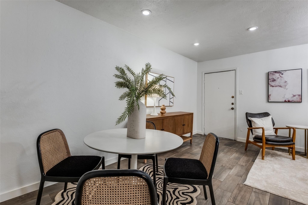 4525 Gilbert - Photo 7
