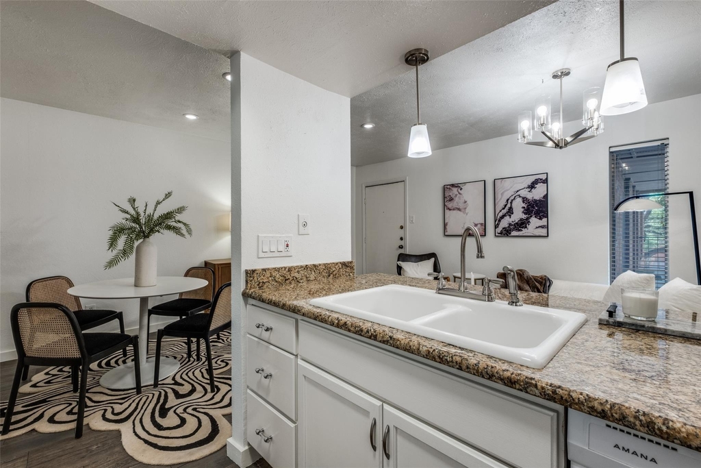 4525 Gilbert - Photo 10