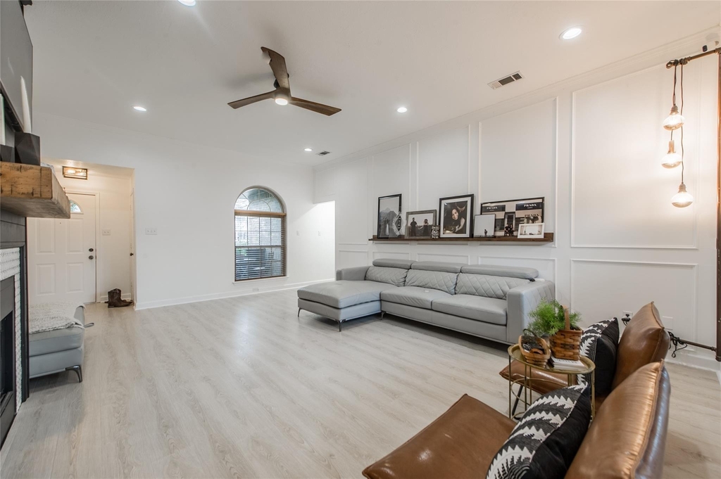 2901 Hampshire Drive - Photo 10