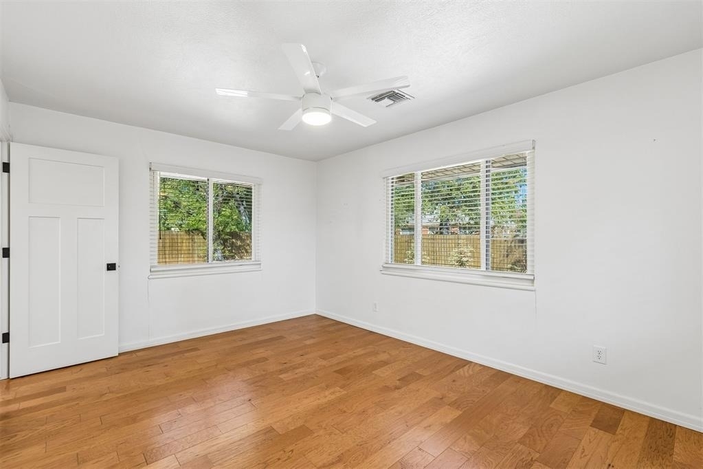 2305 Barclay Drive - Photo 23