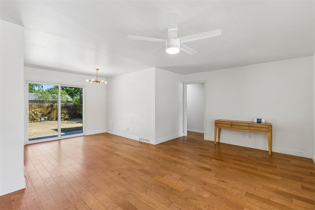 2305 Barclay Drive - Photo 3