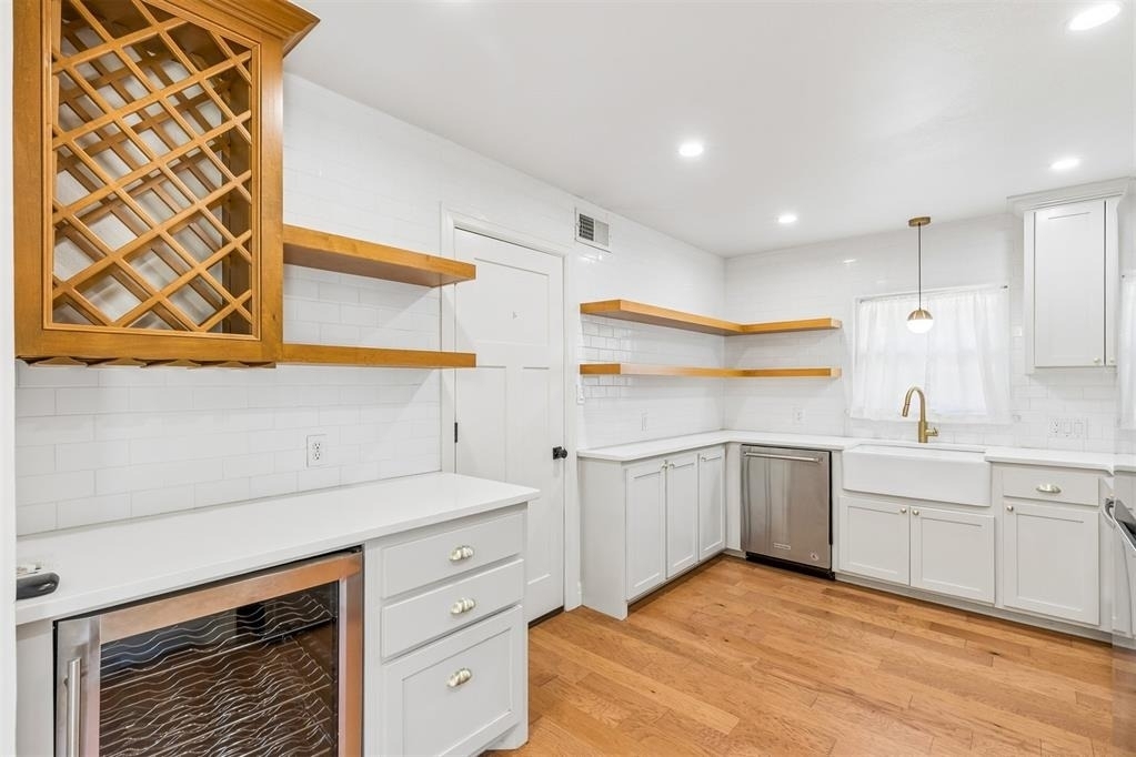 2305 Barclay Drive - Photo 11