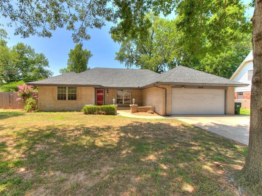 2608 Linden Avenue - Photo 0