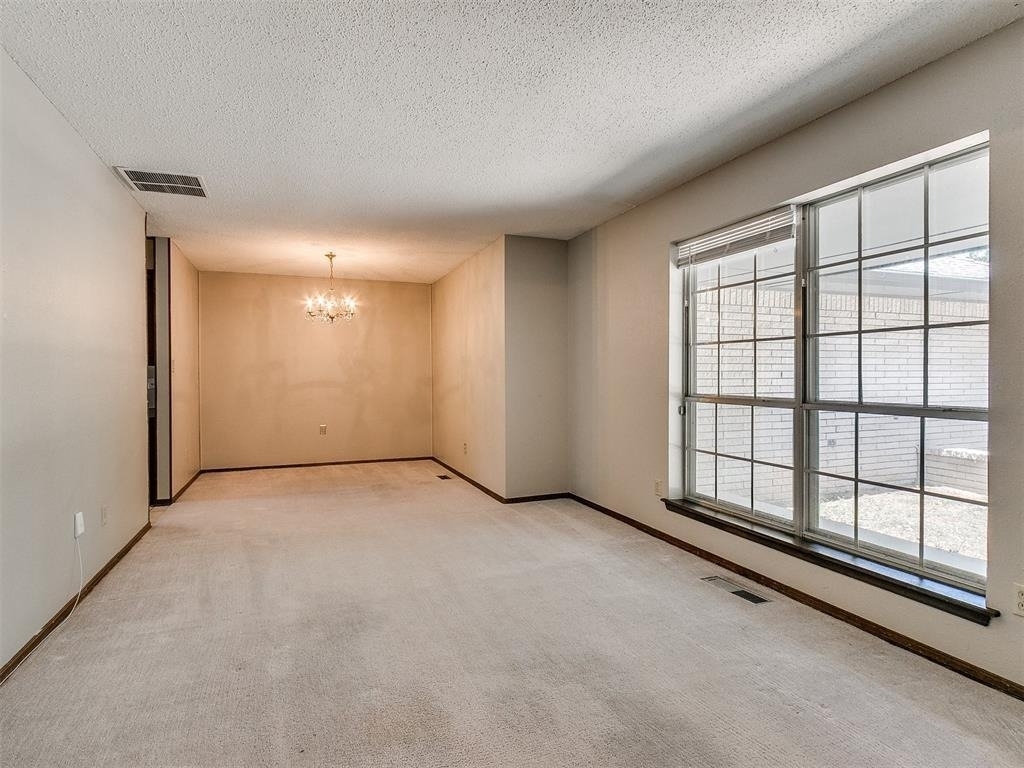 2608 Linden Avenue - Photo 2
