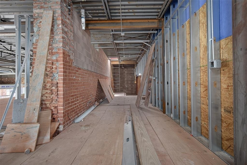 2401 N Classen Boulevard - Photo 17