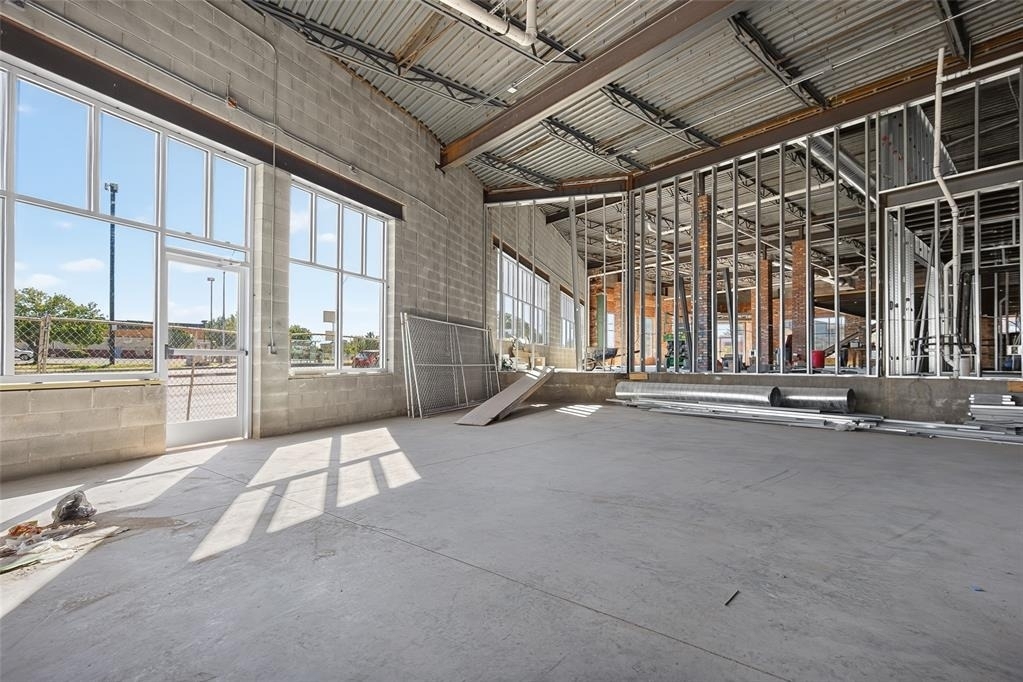 2401 N Classen Boulevard - Photo 23