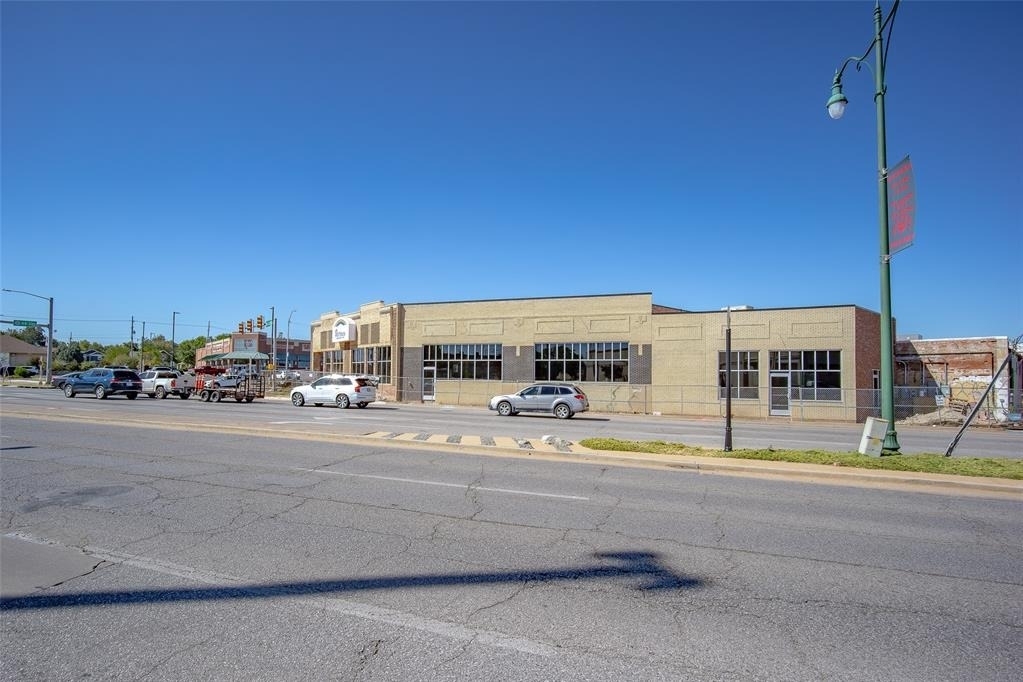 2401 N Classen Boulevard - Photo 25