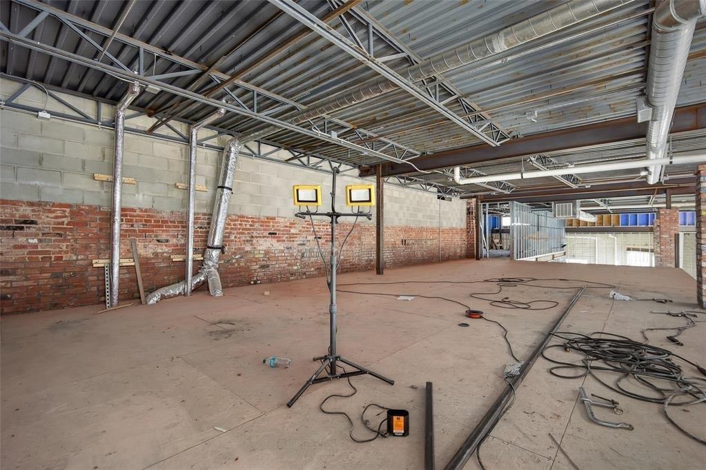 2401 N Classen Boulevard - Photo 12