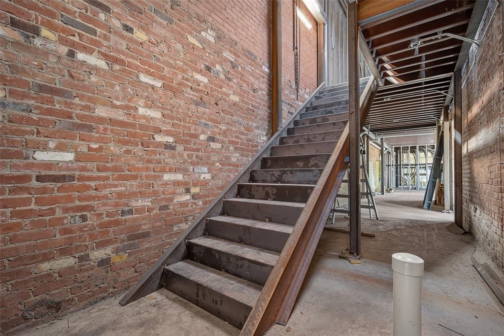 2401 N Classen Boulevard - Photo 18