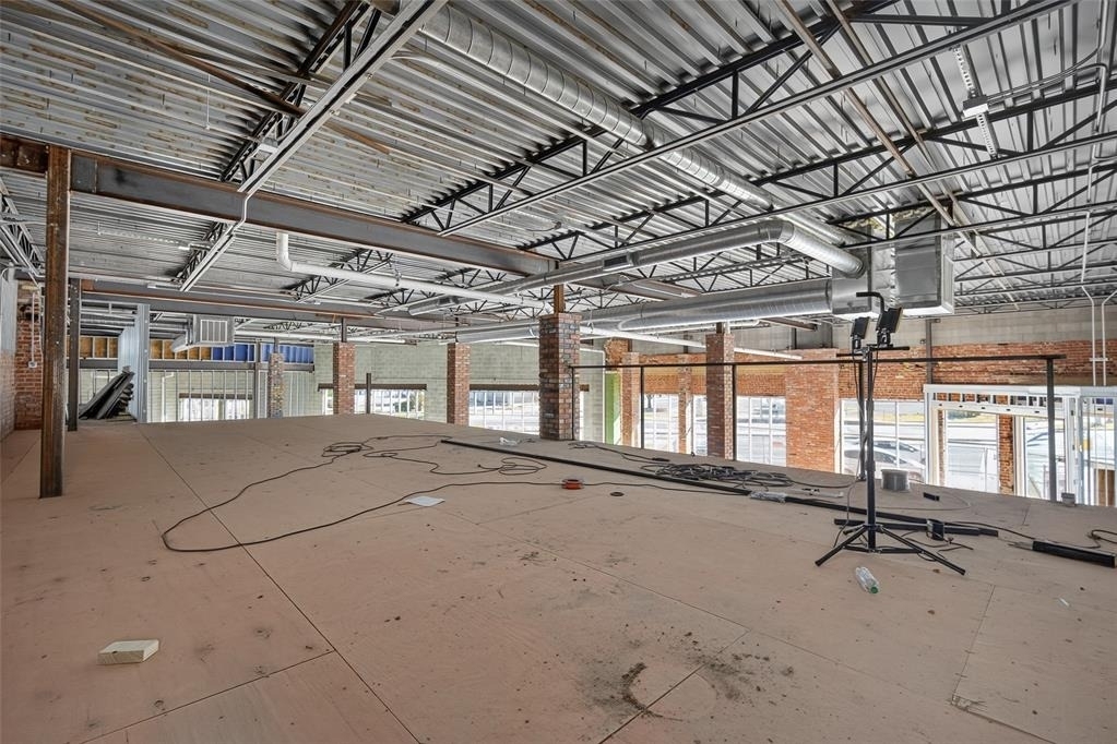 2401 N Classen Boulevard - Photo 13