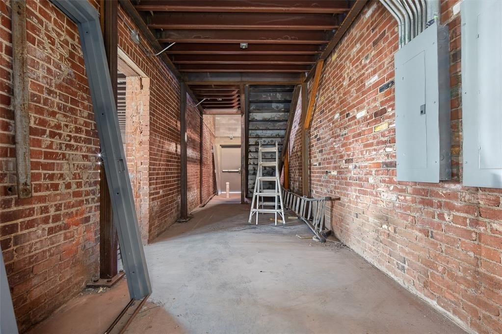 2401 N Classen Boulevard - Photo 19