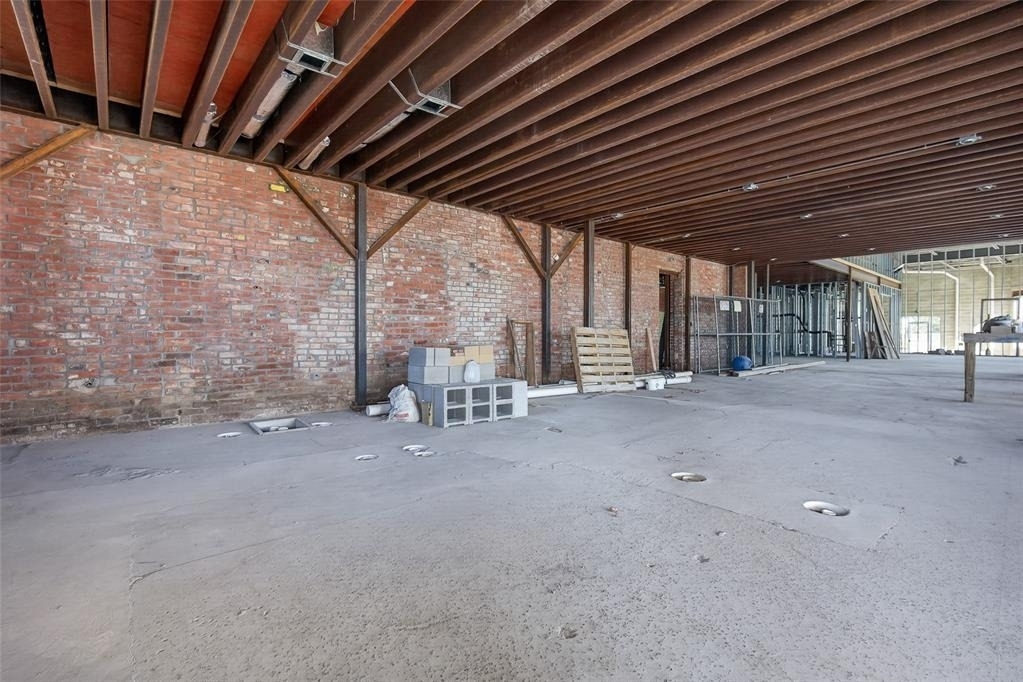 2401 N Classen Boulevard - Photo 11