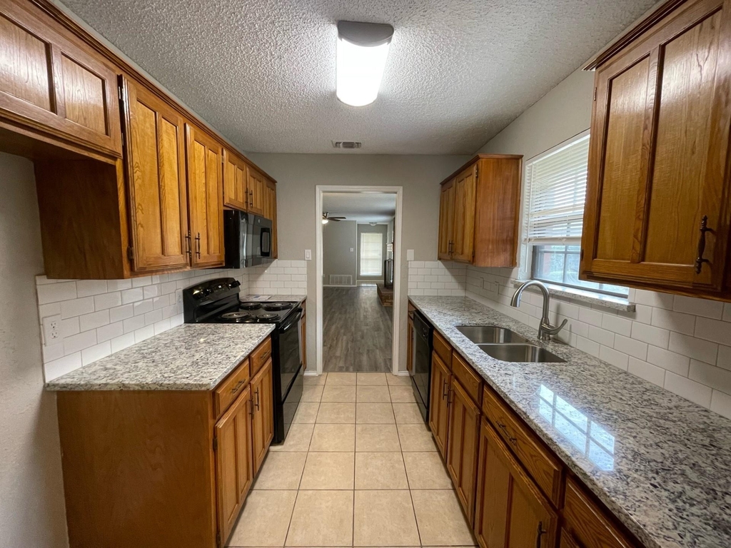 5227 Wild Horse Court - Photo 5