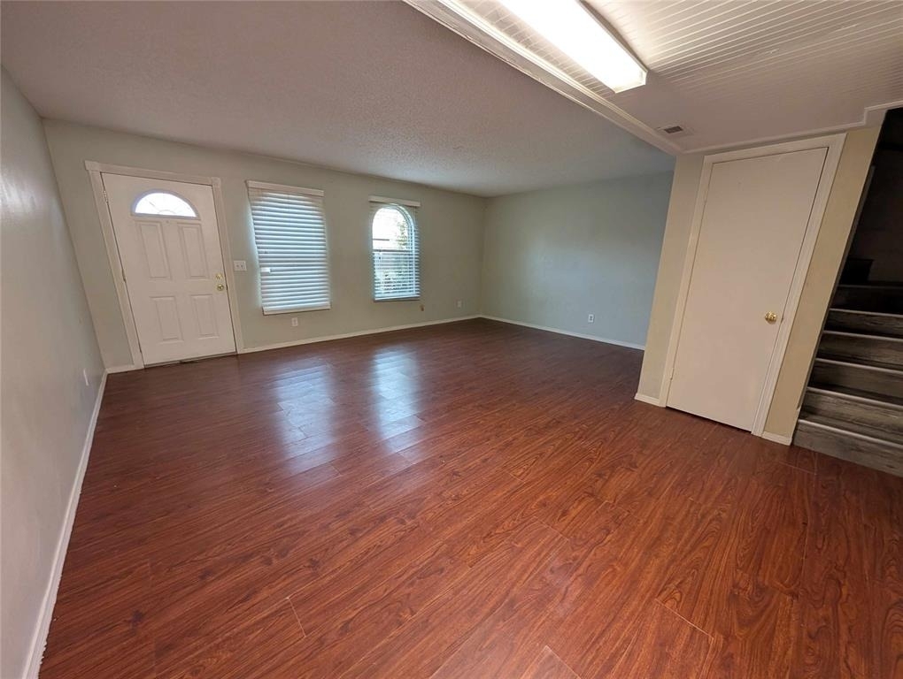 850 Greenvale Road - Photo 3