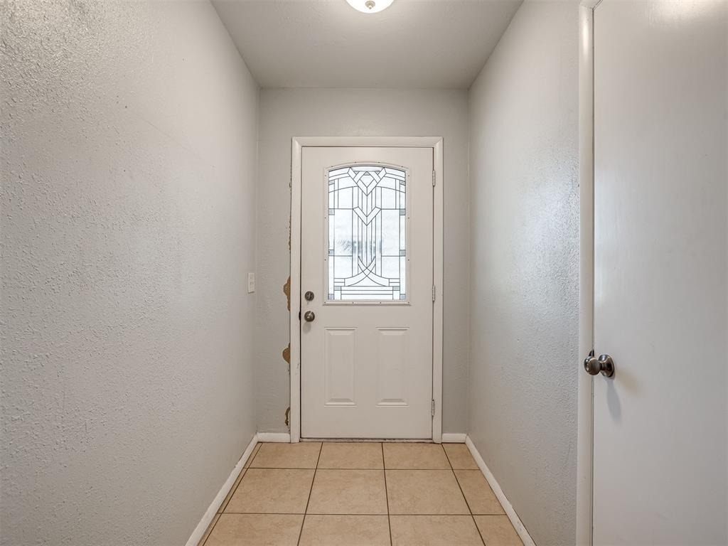 8900 S Hillcrest Drive - Photo 3