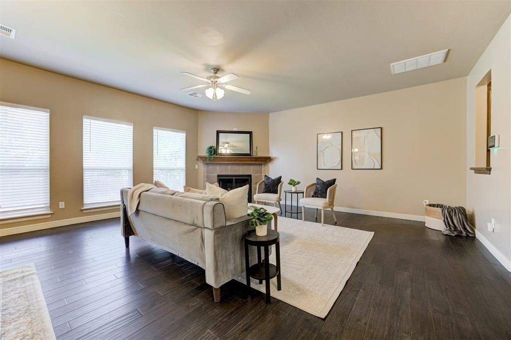 1716 Kamber Terrace - Photo 3