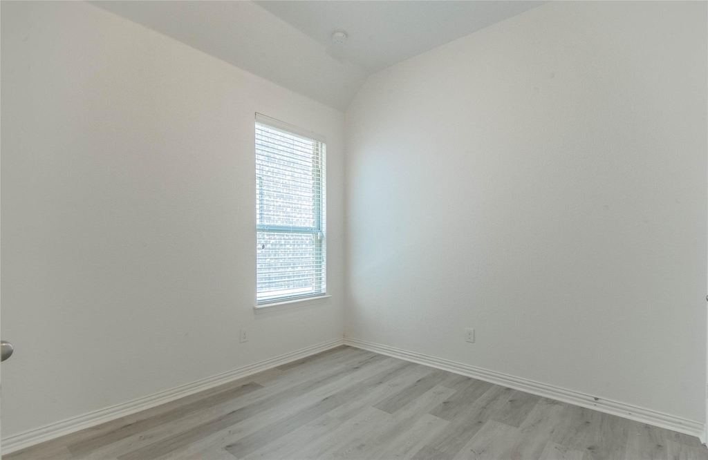 1404 Suttonview Drive - Photo 24