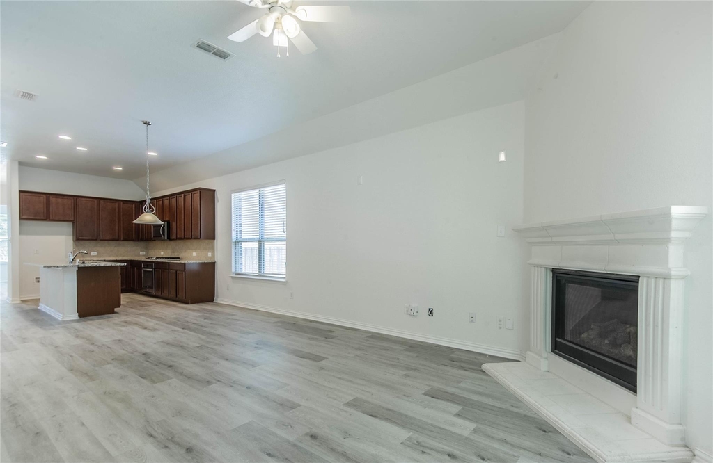 1404 Suttonview Drive - Photo 14