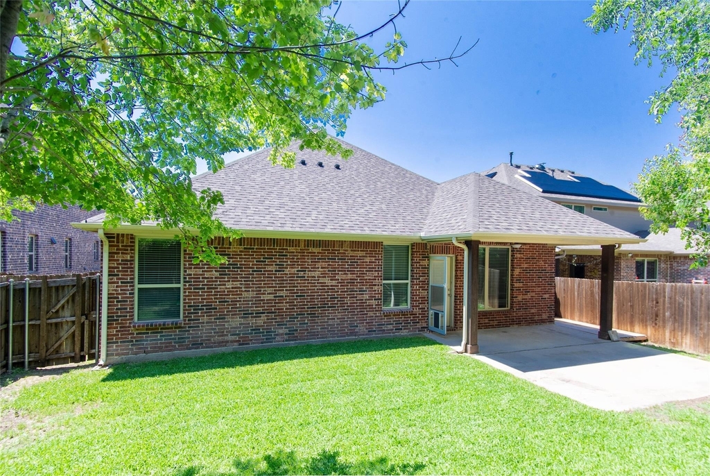 1404 Suttonview Drive - Photo 29