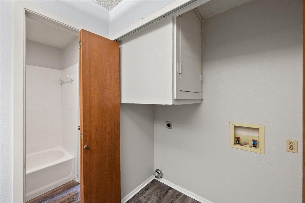 406 E Denton Drive - Photo 27