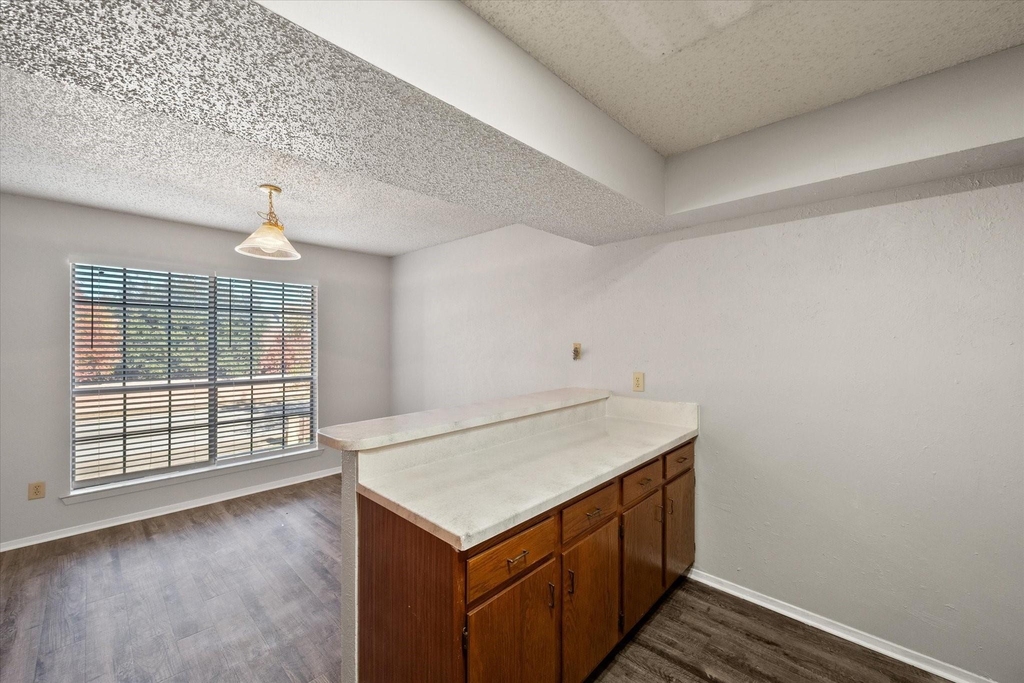 406 E Denton Drive - Photo 17