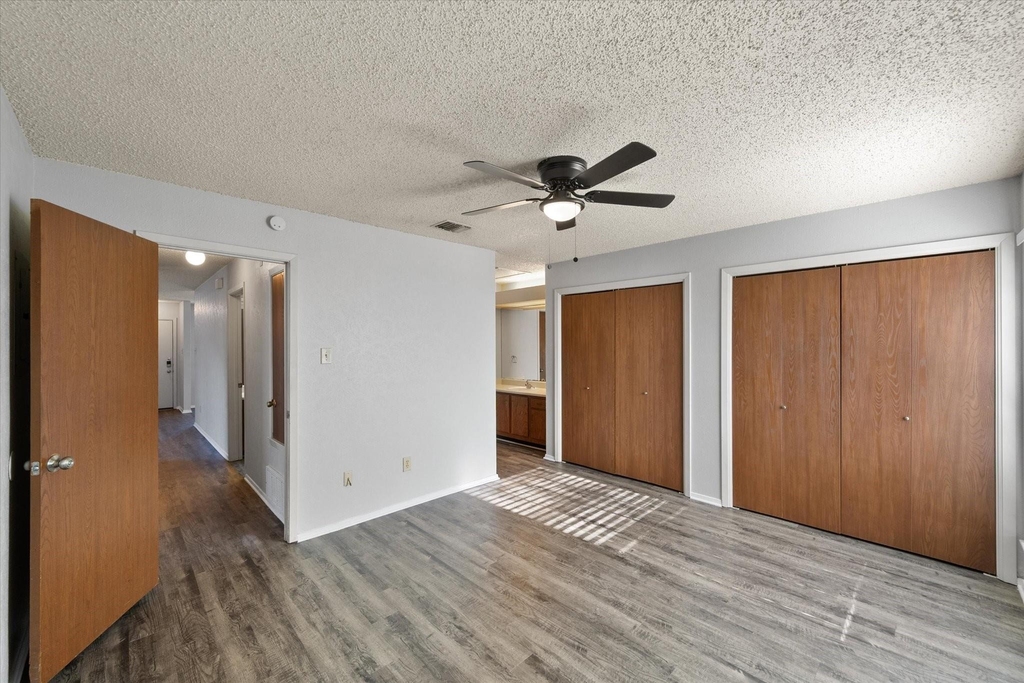 406 E Denton Drive - Photo 22