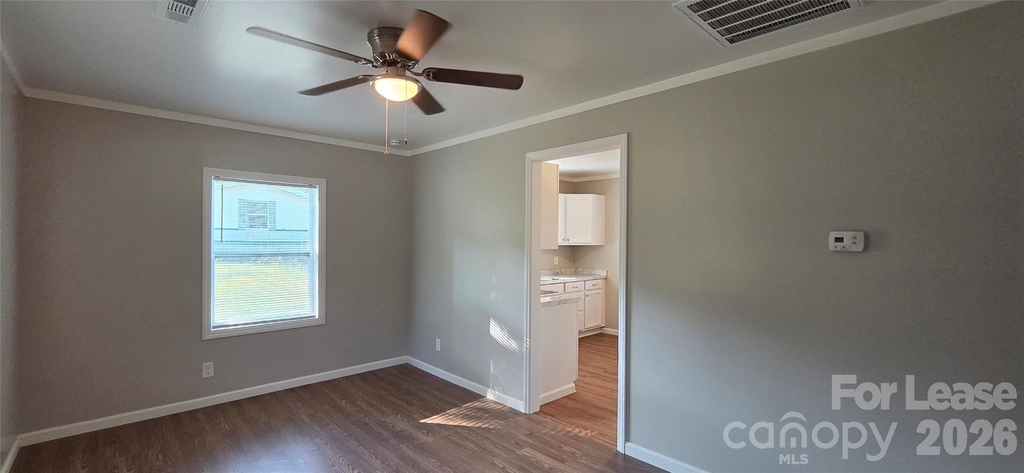 918 Mountain Crest Drive - Photo 5