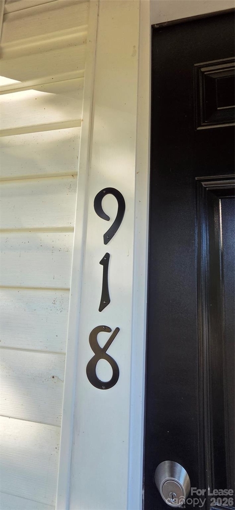 918 Mountain Crest Drive - Photo 1