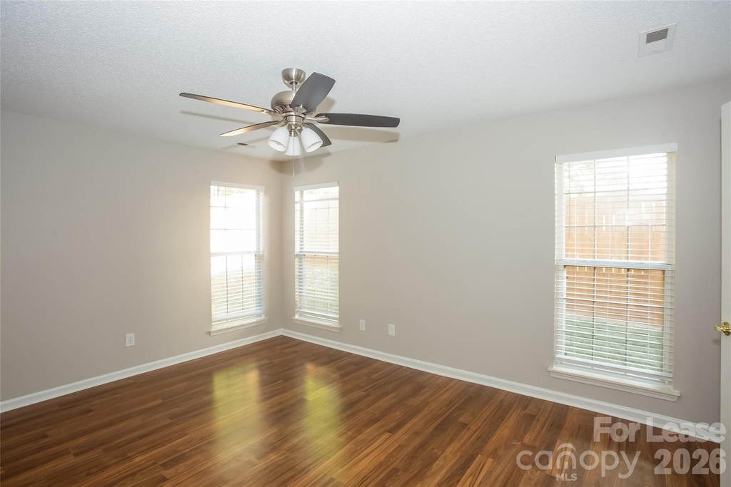 2915 Canary Court - Photo 7
