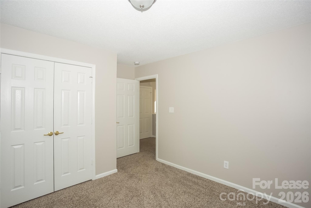 2915 Canary Court - Photo 8
