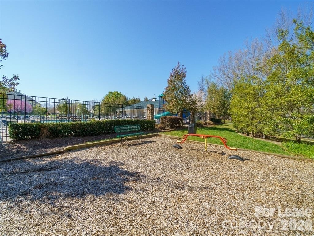 18461 Streamline Court - Photo 18