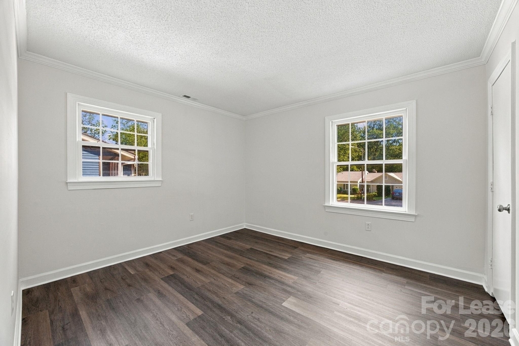 7724 Winterset Drive - Photo 30