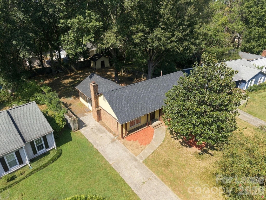 7724 Winterset Drive - Photo 3