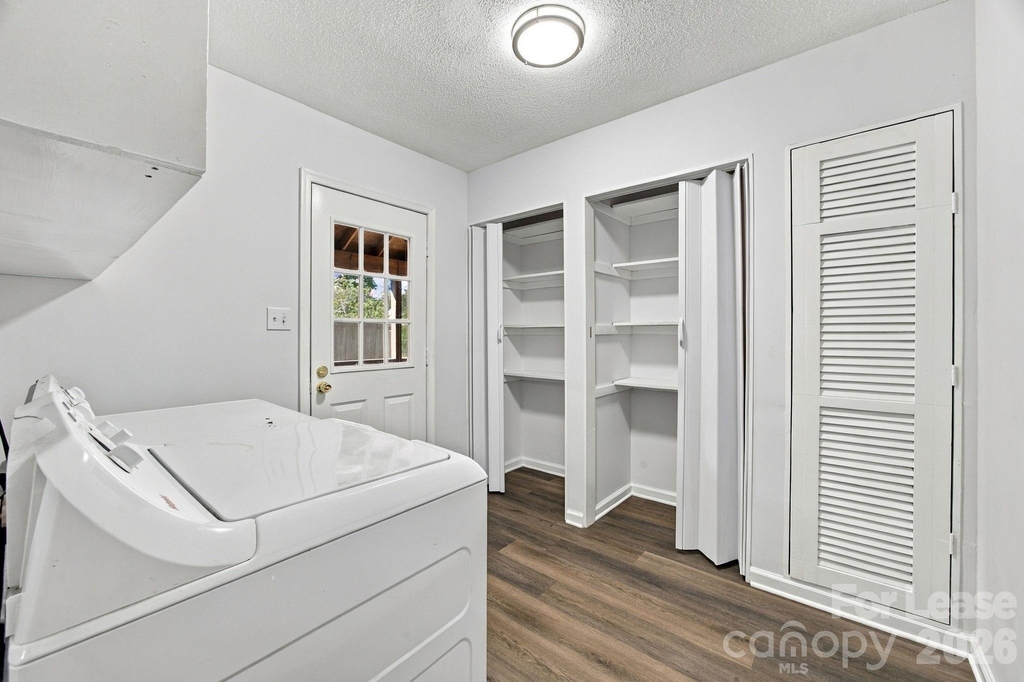 7724 Winterset Drive - Photo 20