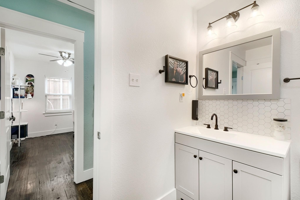 818 N Windomere Avenue - Photo 18