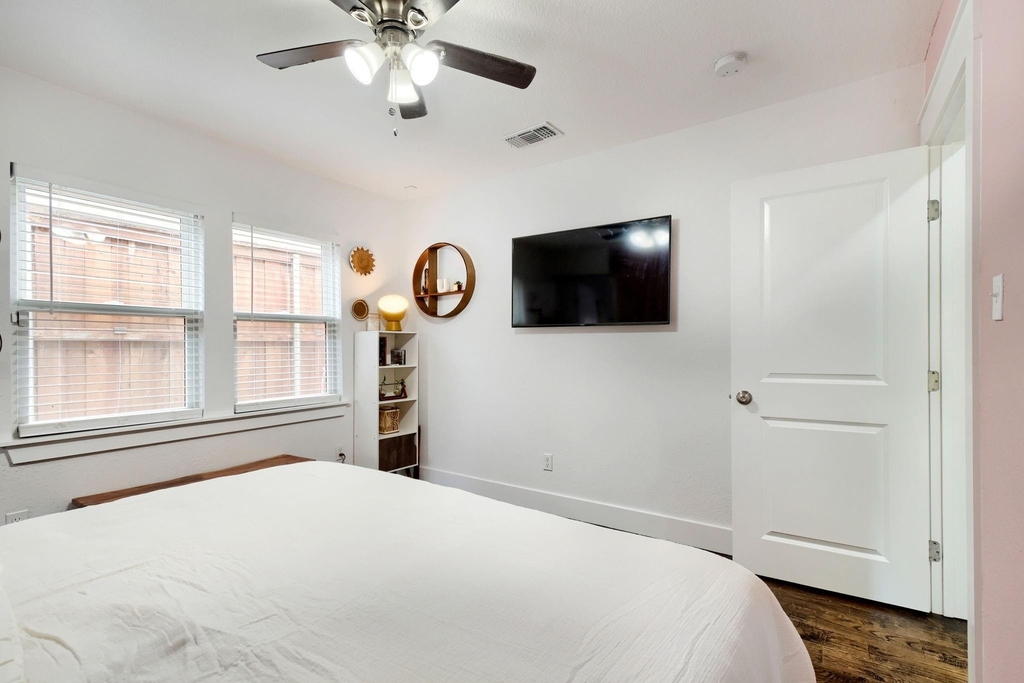 818 N Windomere Avenue - Photo 16