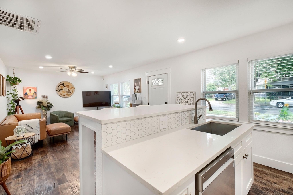 818 N Windomere Avenue - Photo 12