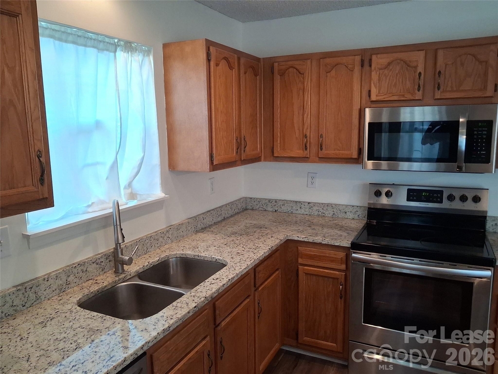 5721 Prescott Court - Photo 4