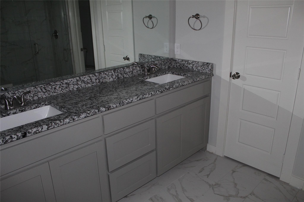 810 Dover - Photo 21