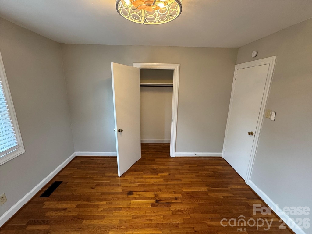 2112 Stewart Avenue N - Photo 5