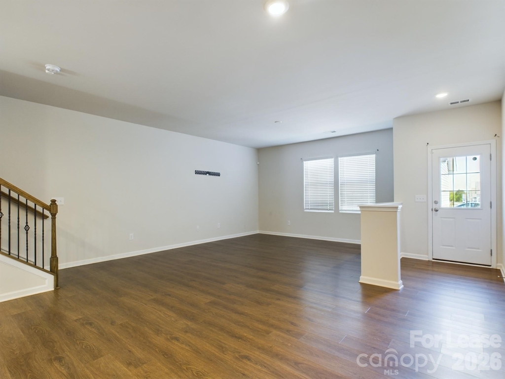 15611 Country House Street - Photo 8