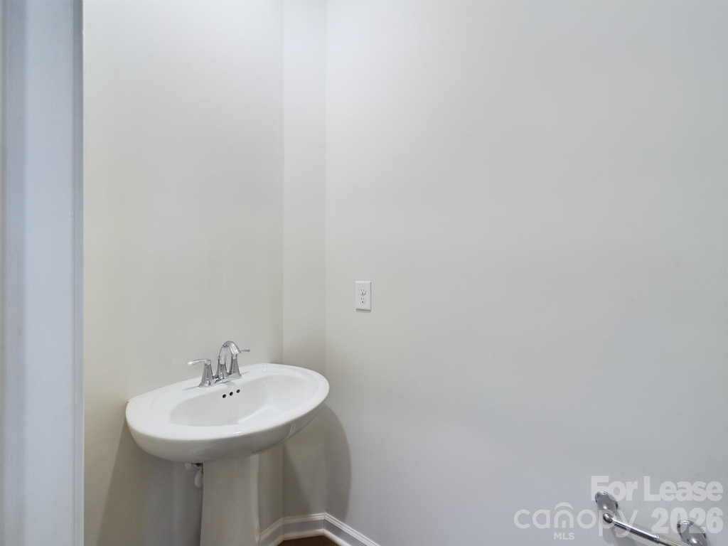 15611 Country House Street - Photo 15