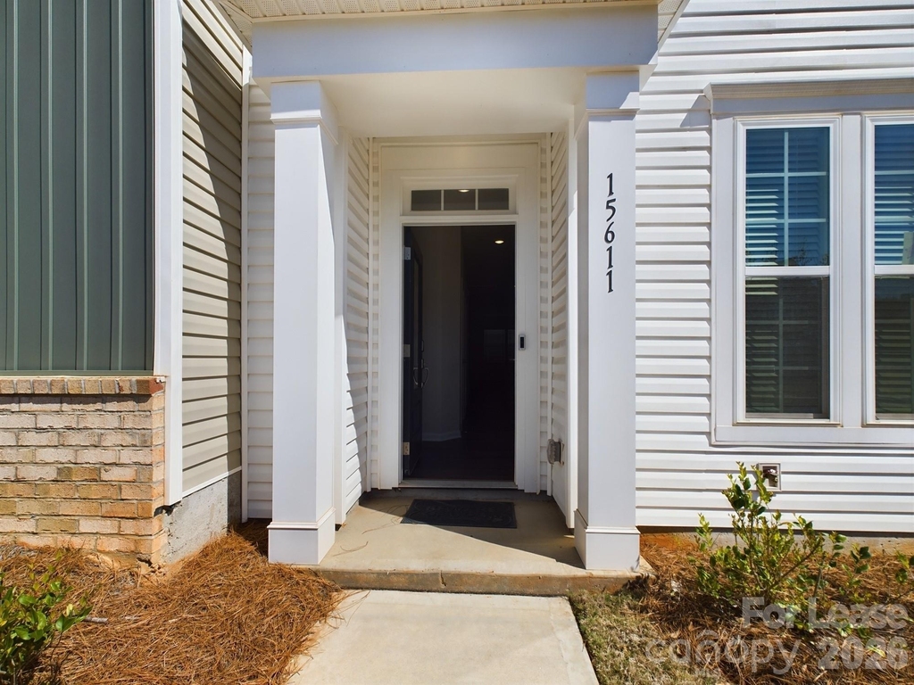 15611 Country House Street - Photo 1